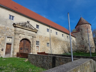 Burg Neulengbach