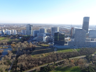 Donaupark und VIC