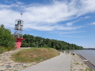 Radweg am Ende der Donauinsel