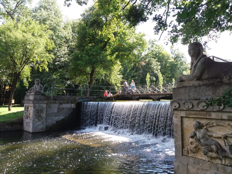 Wasserfall in Laxenburg