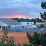 Abends am Tennisplatz