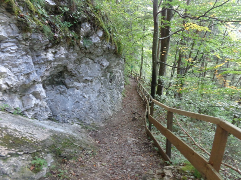 Wanderweg zur Nixhöhle