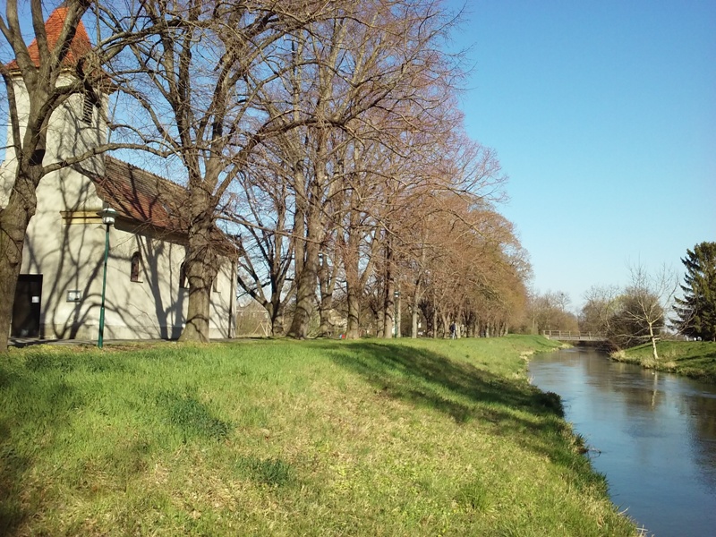 Bei der Parbasdorfer Kirche