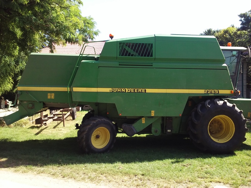 John Deere Mähdrescher