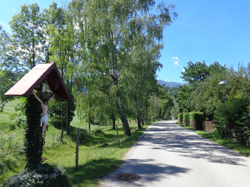 Kreuz am Kirchenweg