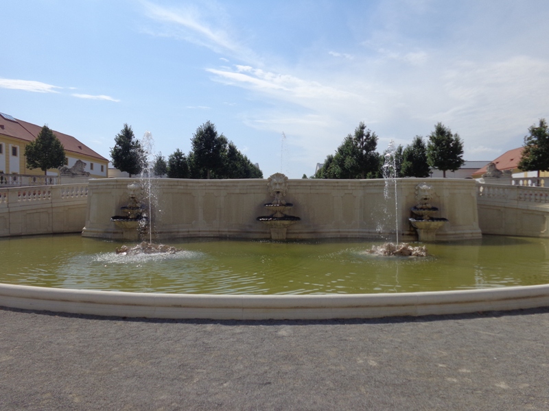 Neptunbrunnen beim Schloss Hof