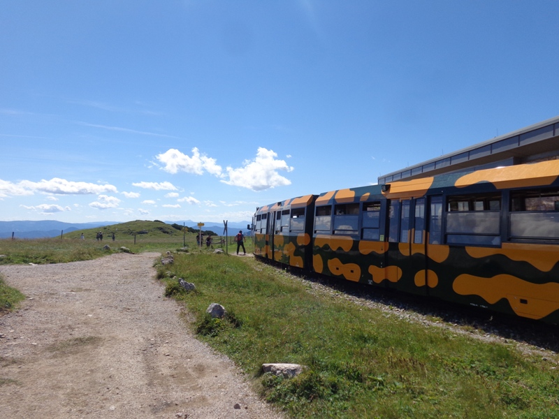 Fahrt mit der Schneebergbahn