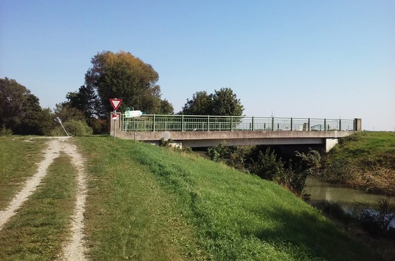 Brücke bei Markgrafneusiedl