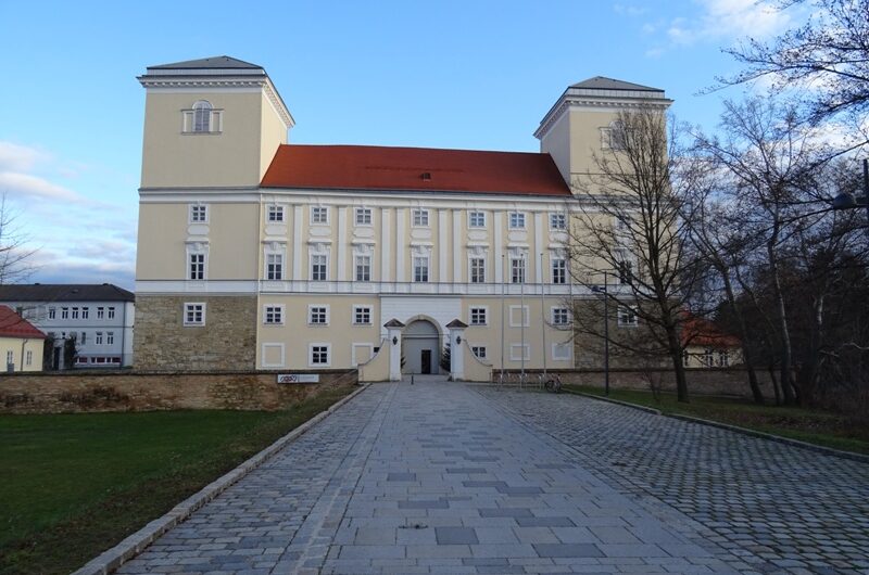 Haupteingang Schloss Wolkersdorf