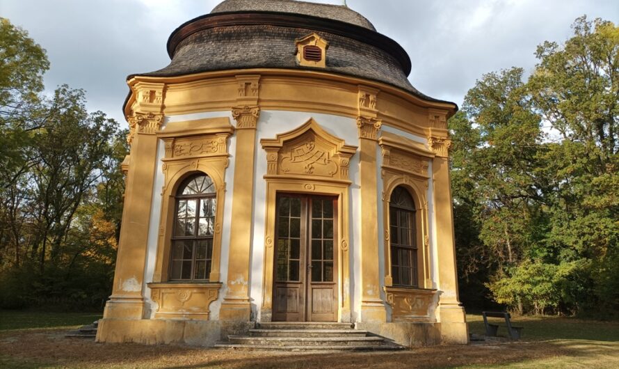 Pavillon im Schlosspark