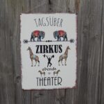 Tagsüber Zirkus abends Theater