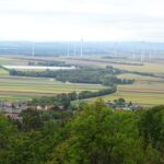 Windräder hinter Hundsheim